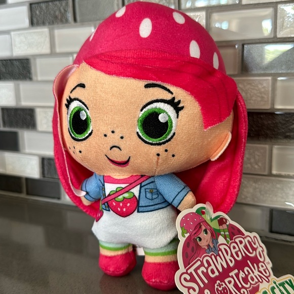 Strawberry Shortcake: Berry In The Big City Plush / Limited Edition Kawaii / NEW - Picture 2 of 16